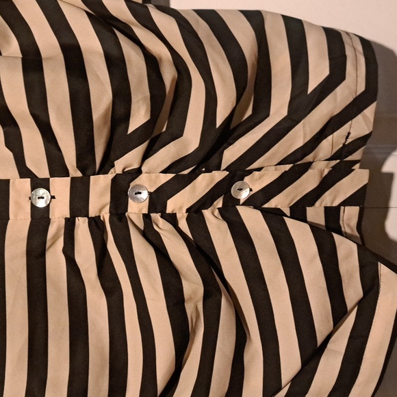 NEW Striped Black and Cream Women's Top With Bat Wings - Picture 7 of 7